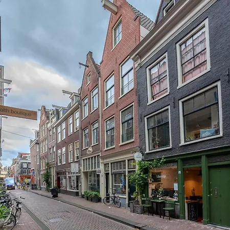1971 Hazenstraat Accommodatie bij particulieren Amsterdam