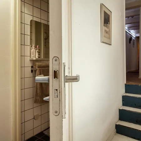 Quarto em Acomodações Particulares 1971 Hazenstraat - Shared Bathroom