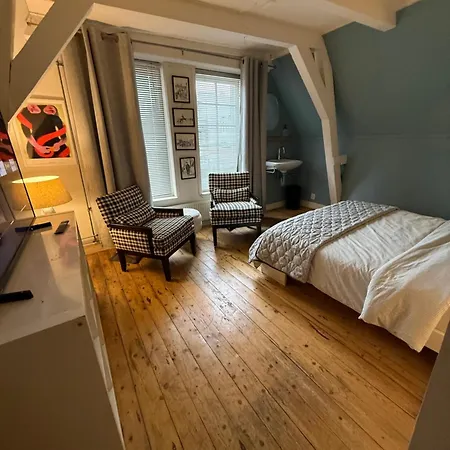 Проживание в семье 1971 Hazenstraat - Shared Bathroom Амстердам