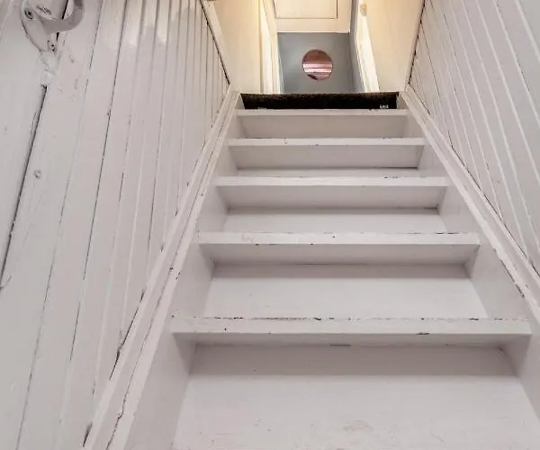 1971 Hazenstraat - Shared Bathroom *